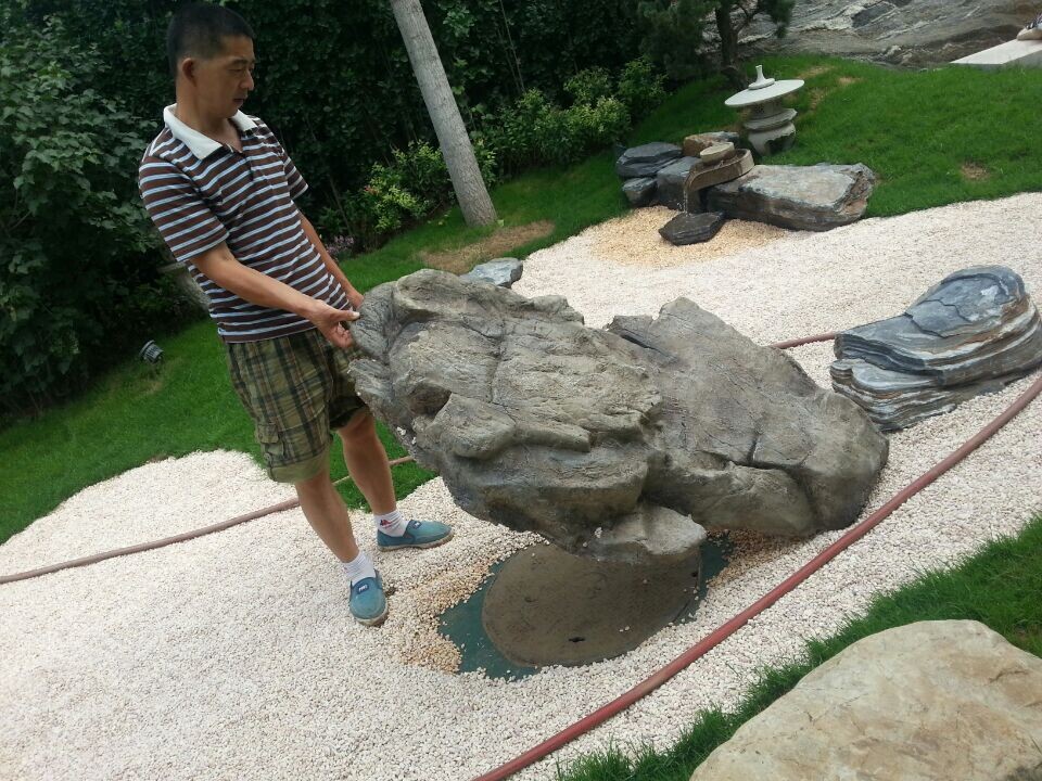 專業(yè)設(shè)計(jì)仿石井蓋、仿真假山制作園林景觀