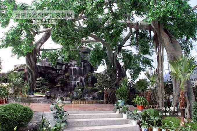 仿真榕樹與仿真椰子樹做為裝飾有什么優勢呢?