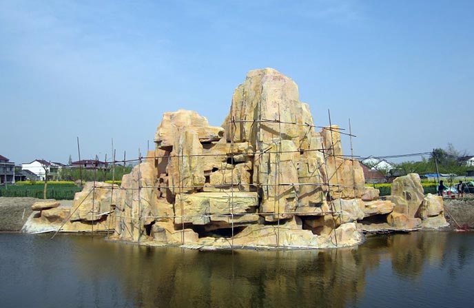 再談塑石假山上色經驗－北京淡水河谷塑石假山上色