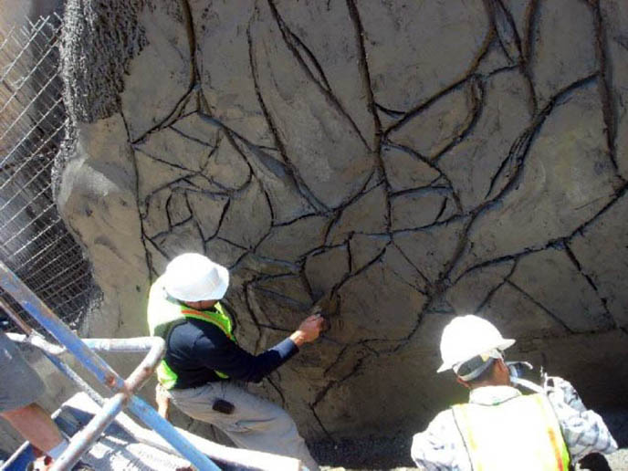 專業(yè)塑石假山施工隊伍－北京淡水河谷塑石假山施工隊伍