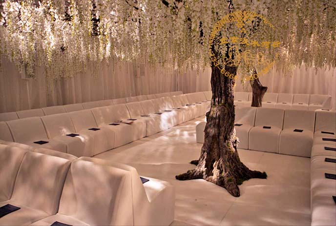 為貴州貴陽私家會(huì)所制作的仿真樹之仿真古槐樹