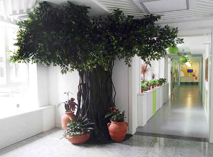 北京玻璃鋼仿真榕樹制作工期短，安裝方便，輕質耐用。