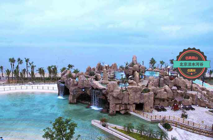 安徽阜陽用塑石假山制作出大型水吧及仿真場景