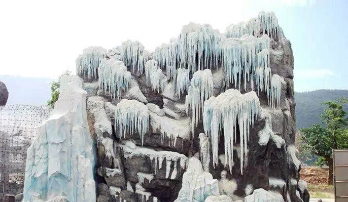 用水泥制作的人造雪山廣泛用于動物園風景區等場所