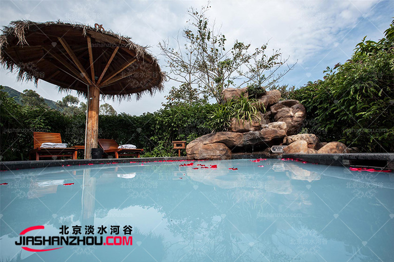 2020塑石假山市場仍可期-重慶凱賓斯基酒店塑石假山訂制項目