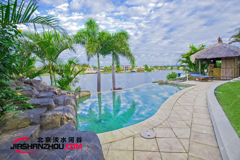 迪拜帆船酒店TCP塑石假山用的是這個廠家的樣板外贊不口