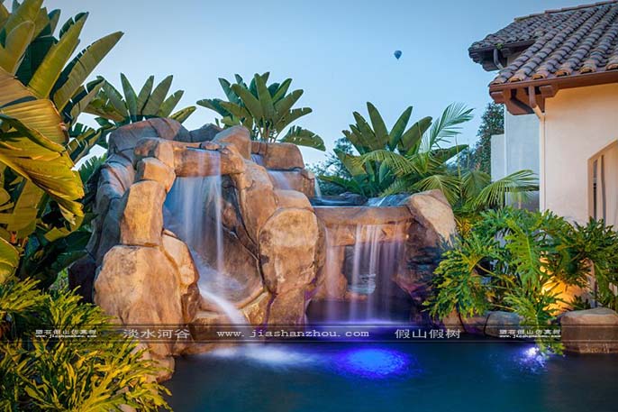 這家公司在假山水池庭院制作方面有到的一面看圖說話