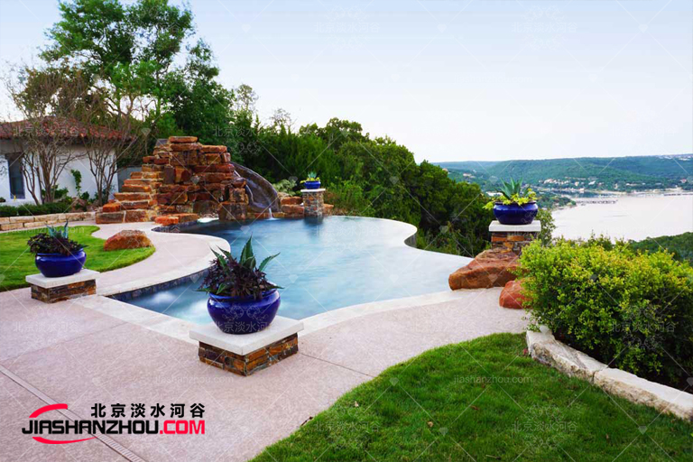 三亞麗禾溫德姆酒店塑石假山滿足了人們渴望樸素自然的審美需求