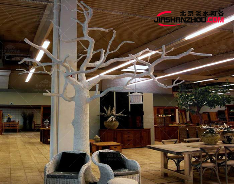 仿真樹是富有特創(chuàng)意不遜天然的景觀設(shè)計(jì)裝飾品