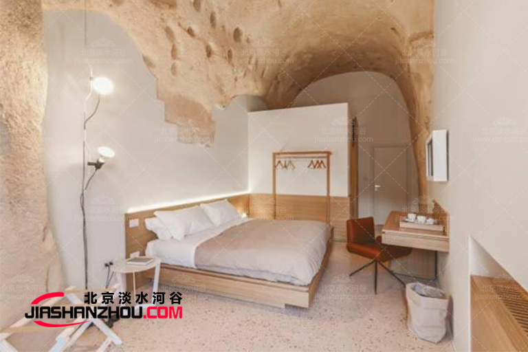 洞穴式旅游客棧書寫洞穴文化體驗(yàn)原始生活