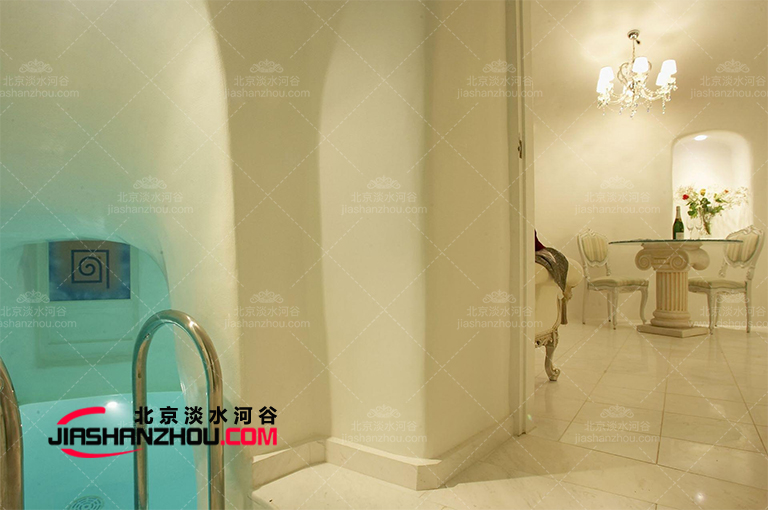 用鹽墻鹽磚打造的玻利維亞式的鹽洞酒店致唯美