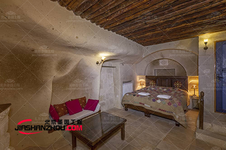 現代而又時尚的仿吉普斯米拉人工山洞別墅酒店房間