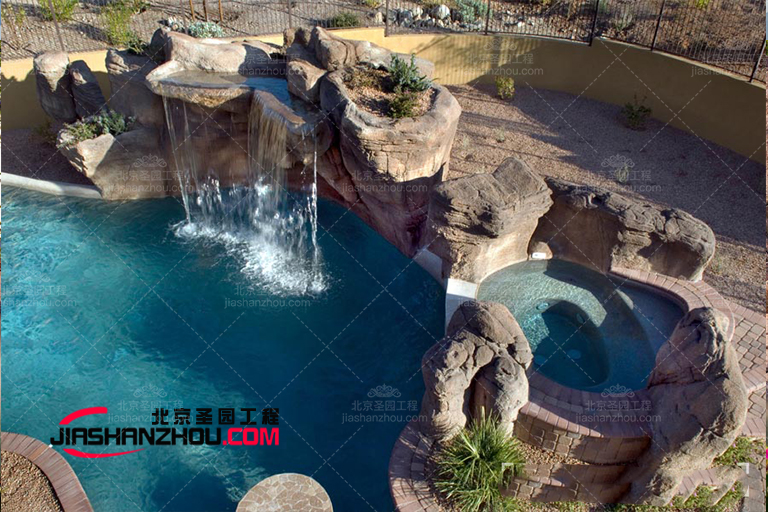 園林塑石假山景觀定義別墅后院空間的設(shè)計原則