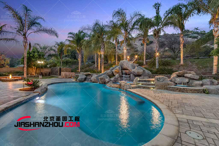 北京廠家淺談塑石假山水池設(shè)置的優(yōu)點(diǎn)和缺點(diǎn)