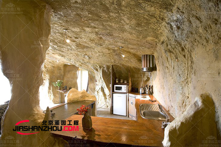 簡主義的現代仿真洞穴酒店臥室主要以白色為特色