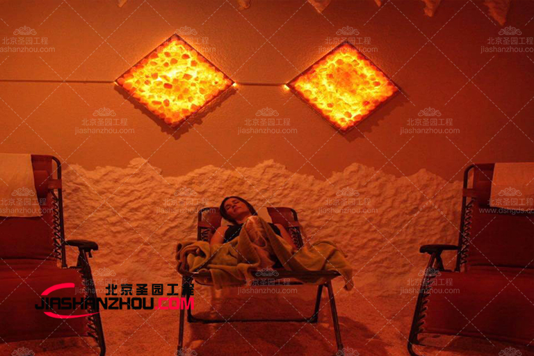 當代豪華仿真鹽洞酒店設計制作依然保持質(zhì)樸自然主題