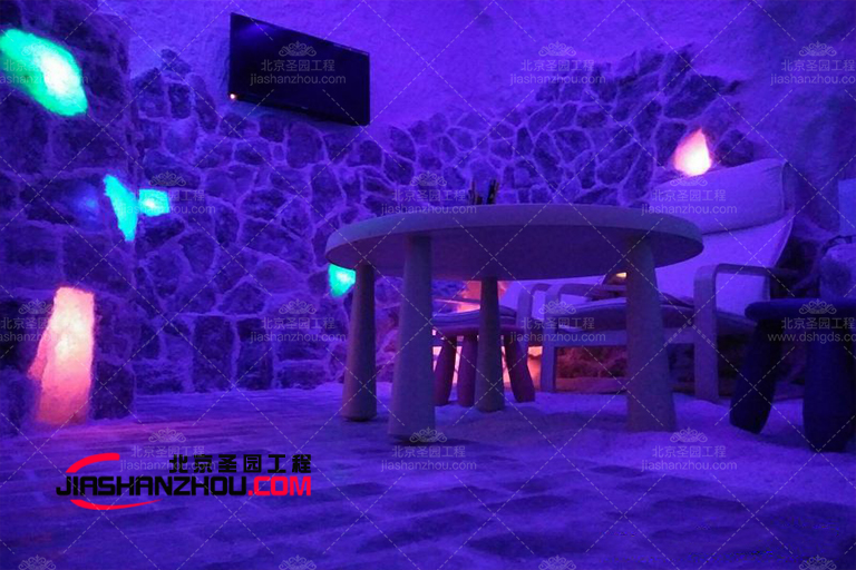 仿真鹽洞別墅營造出曲線優美的輪廓和優雅的曲線