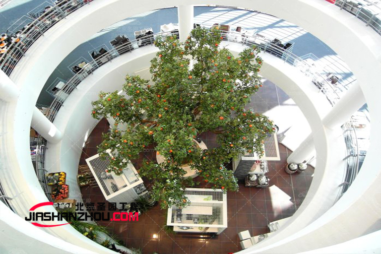 揚州五環廣場7米人工仿真樹裝飾竣工驗收