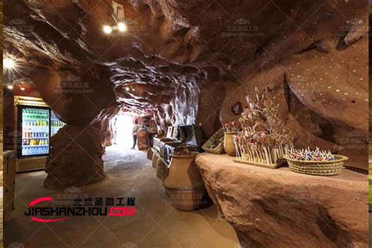 具有自然感覺凝聚力和時(shí)尚感的仿天然山洞酒吧制作