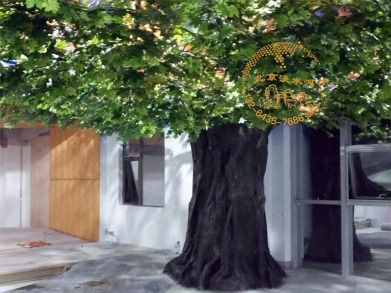 枯樹仿真樹和仿真榕樹的區(qū)別是什么？