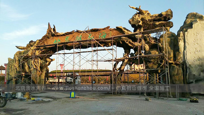 仿真樹大門近年來廣泛受到各種場所的歡迎