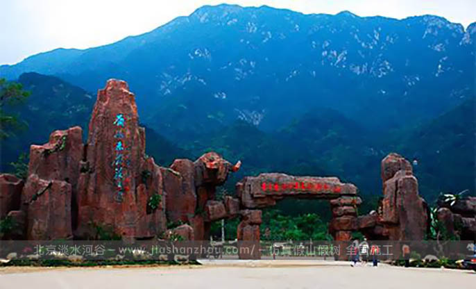 生態(tài)園大門我們?cè)撊绾伪ｐB(yǎng)？生態(tài)園大門保養(yǎng)方法是什么？