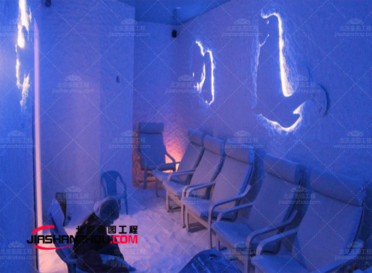 合理的家具擺放可以延續(xù)仿真鹽洞汗蒸房空間的對(duì)稱(chēng)性