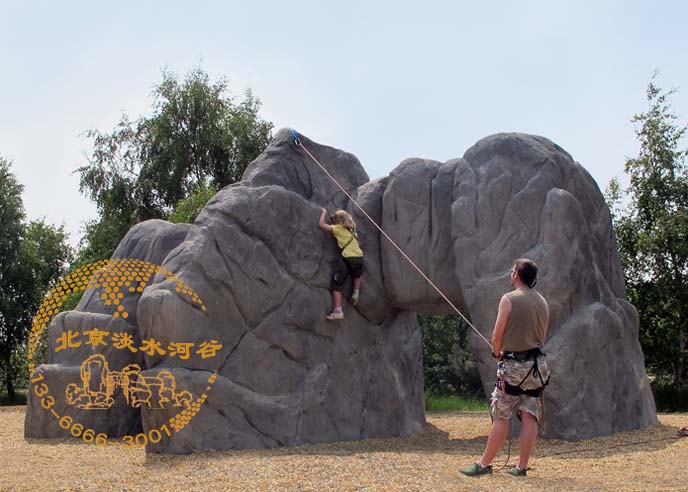 水泥假山.jpg 水泥假山