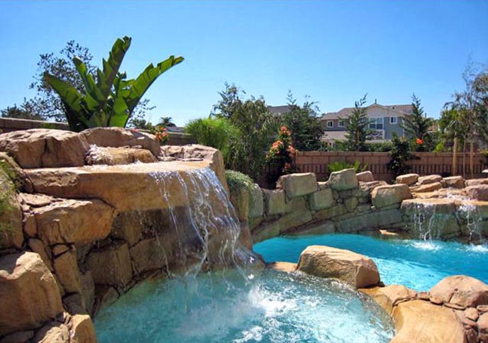 塑石假山.jpg 塑石假山