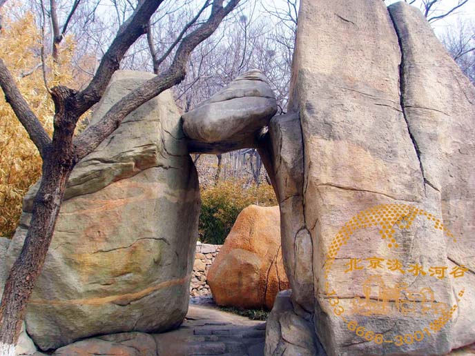 塑石假山.jpg 塑石假山