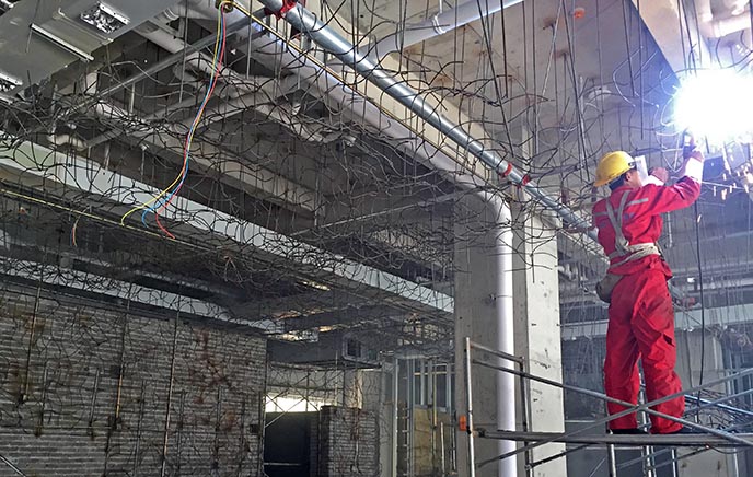 水泥假山.jpg 水泥假山