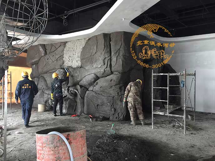 塑石假山.jpg 塑石假山