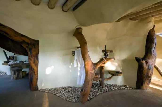 仿真溶洞飯店.jpg 仿真溶洞飯店