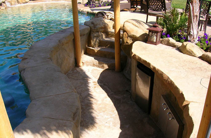 水泥假山.jpg 水泥假山.jpg