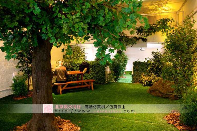 室內仿真假樹.jpg 室內仿真假樹