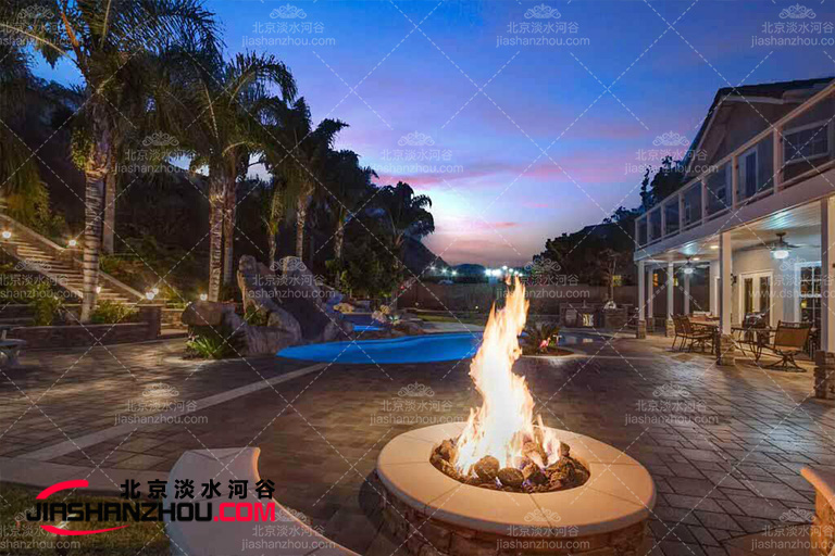 塑石假山.jpg 塑石假山