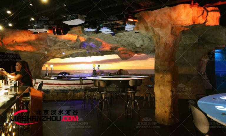 洞穴式旅游客棧.jpg 洞穴式旅游客棧