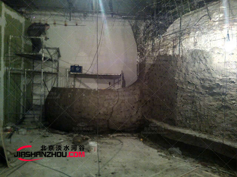 仿真鹽洞轟趴館.jpg 仿真鹽洞轟趴館