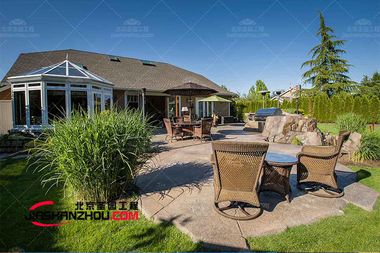 塑石假山水池.jpg 塑石假山水池