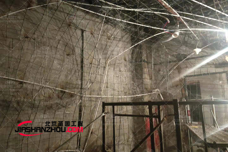 巖洞主題客棧.jpg 巖洞主題客棧