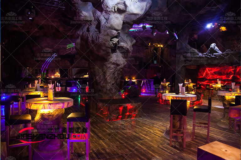 鹽洞酒吧.jpg 鹽洞酒吧