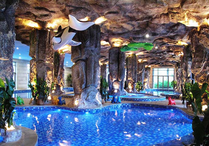 水泥假山溫泉池.jpg 水泥假山溫泉池.jpg